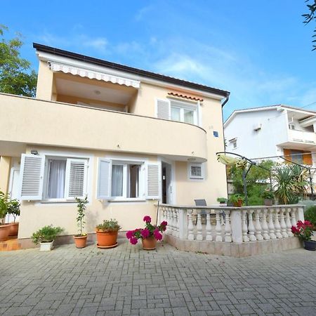 Apartments Julia Čižići エクステリア 写真
