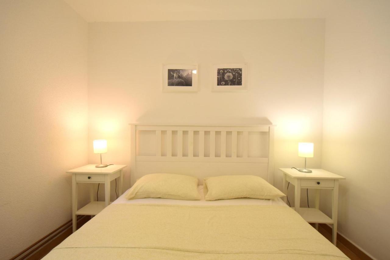 Apartments Julia Čižići エクステリア 写真